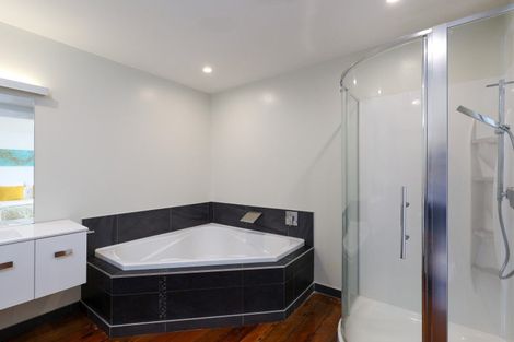 Photo of property in 1160a Abel Tasman Drive, Ligar Bay, Takaka, 7183