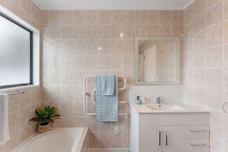 Photo of property in 60 Campbell Avenue, Paraparaumu, 5032