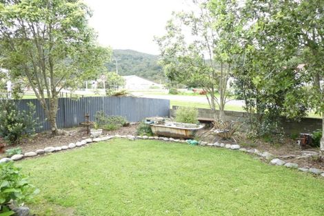 Photo of property in 7 Greenfield Street, Hector, 7822