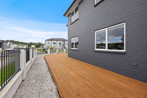 Photo of property in 19 Horsefields Drive, Flat Bush, Auckland, 2019