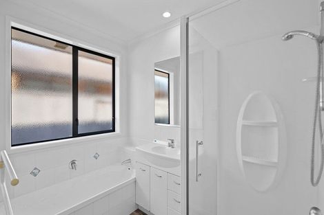 Photo of property in 107 Doncaster Drive, Papamoa Beach, Papamoa, 3118