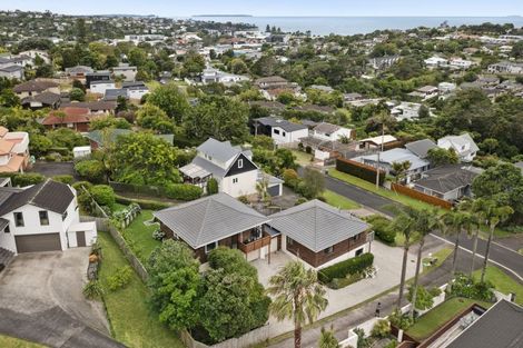 Photo of property in 2/51 Nigel Road, Browns Bay, Auckland, 0630
