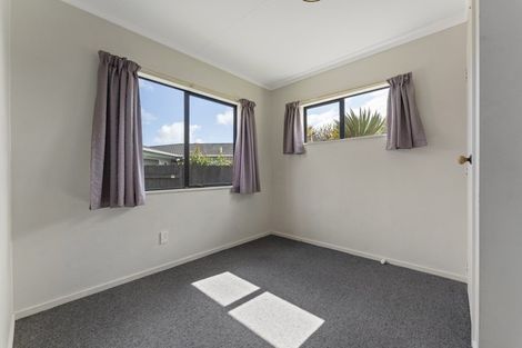 Photo of property in 12 Delta Place, Milson, Palmerston North, 4414