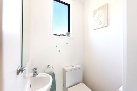 Photo of property in 29 Eruini Street, Waikanae Beach, Waikanae, 5036