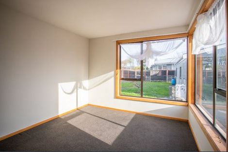 Photo of property in 17 Skerten Avenue, Hornby, Christchurch, 8042