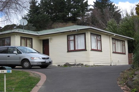 Photo of property in 39 Fraser Street, Wainuiomata, Lower Hutt, 5014
