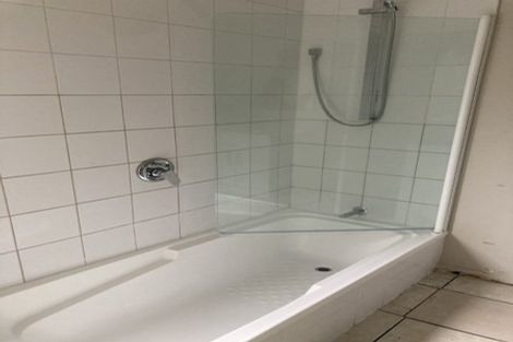 Photo of property in 21 Mona Vale, West Harbour, Auckland, 0618