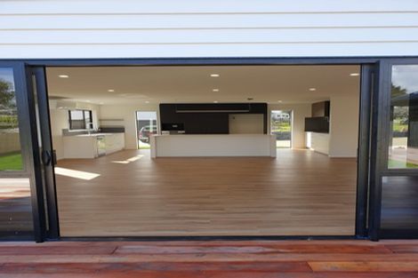 Photo of property in 3 Evan Tasman Lane, Waiuku, 2123