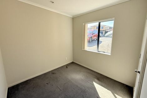 Photo of property in 10 Exotic Place, Massey, Auckland, 0614