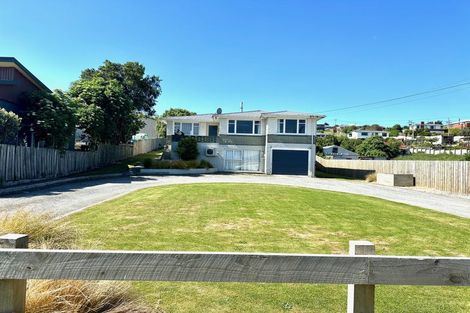 Photo of property in 16 Barnego Road, Balclutha, 9230