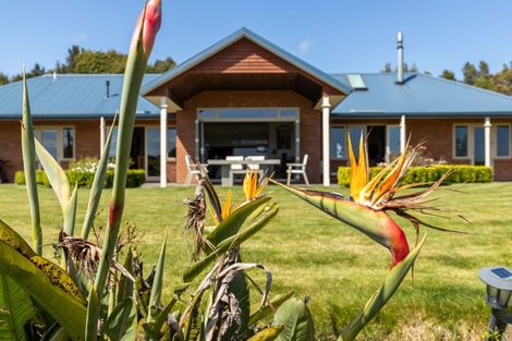 Photo of property in 111 Hurworth Road, Hurworth, New Plymouth, 4371