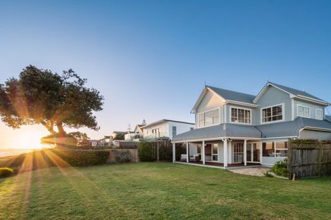 Photo of property in 123 Karewa Parade, Papamoa Beach, Papamoa, 3118