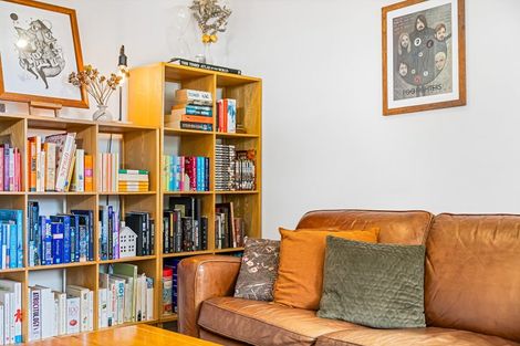 Photo of property in 40 Hindmarsh Street, Henderson, Auckland, 0612