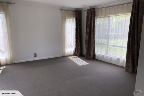 Photo of property in 8 Travis View Drive, Fairview Heights, Auckland, 0632