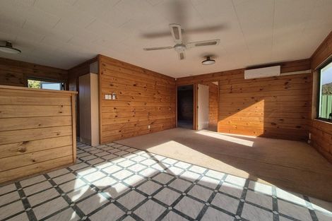 Photo of property in 29a-c Point England Road, Point England, Auckland, 1072