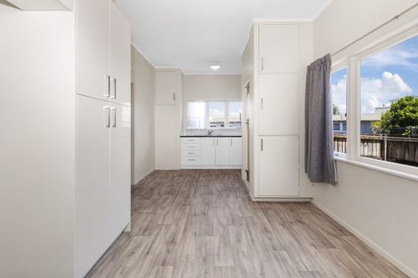 Photo of property in 2/461 Great South Road, Opaheke, Papakura, 2113