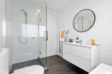 Photo of property in 21b Chippendale Crescent, Birkdale, Auckland, 0626