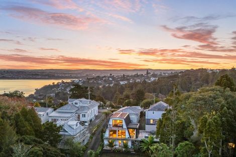 Photo of property in 2/42 Island Road, Beach Haven, Auckland, 0626