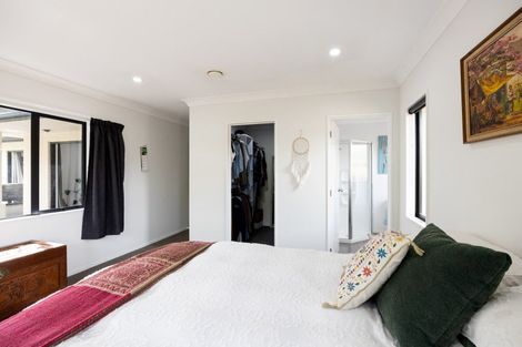 Photo of property in 14 Derbyshire Place, Dinsdale, Hamilton, 3204