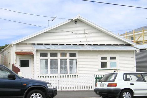 Photo of property in 52 Wilson Street, Newtown, Wellington, 6021