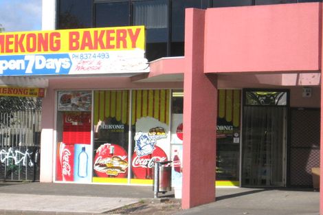 Photo of property in 15/80 Bruce Mclaren Road, Henderson, Auckland, 0612