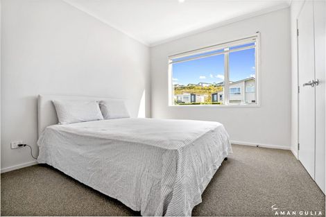 Photo of property in 72 Karepiro Drive, Stanmore Bay, Whangaparaoa, 0932