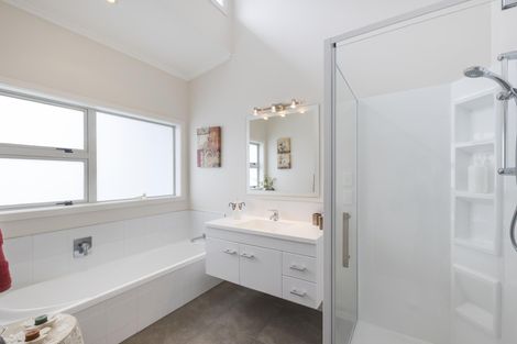 Photo of property in 68 James Line, Kelvin Grove, Palmerston North, 4414