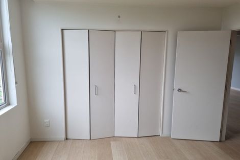 Photo of property in Grandstand Apartments, 4/80 Kent Terrace, Mount Victoria, Wellington, 6011