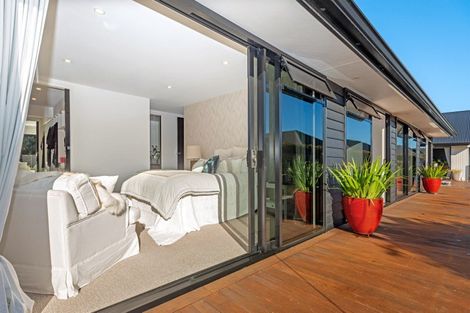 Photo of property in 137 Potae Avenue, Riverdale, Gisborne, 4010