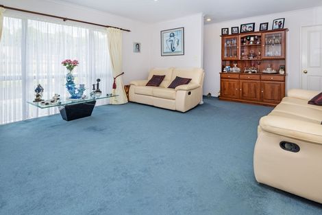 Photo of property in 21 Pitt Avenue, Clendon Park, Auckland, 2103