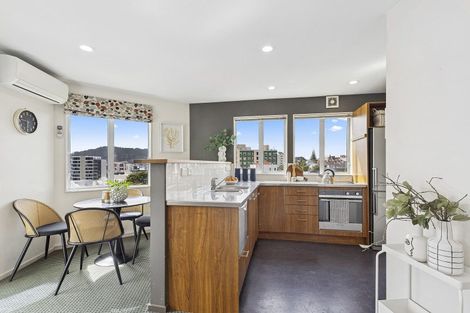 Photo of property in Winslow Apartments, 12/2 Ohiro Road, Aro Valley, Wellington, 6021