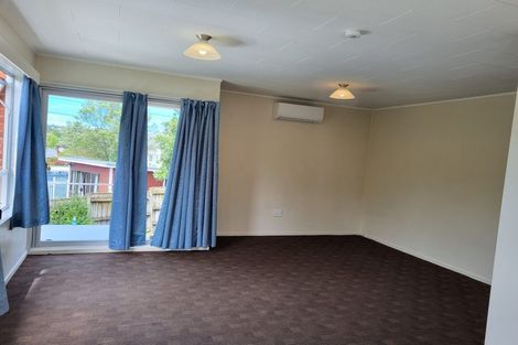 Photo of property in 3/58 View Road, Henderson, Auckland, 0612