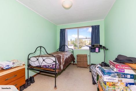 Photo of property in 8 Hewlett Road, Massey, Auckland, 0614