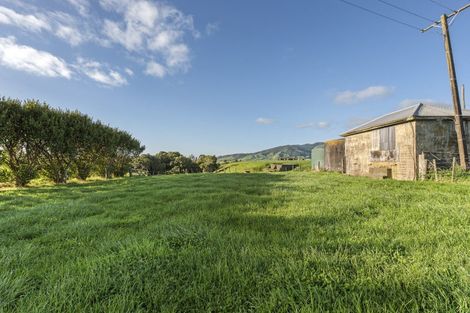 Photo of property in 37 Upper Pitone Road, Pitone, New Plymouth, 4374