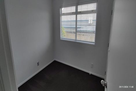 Photo of property in 1/1 Tomintoul Place, Highland Park, Auckland, 2010