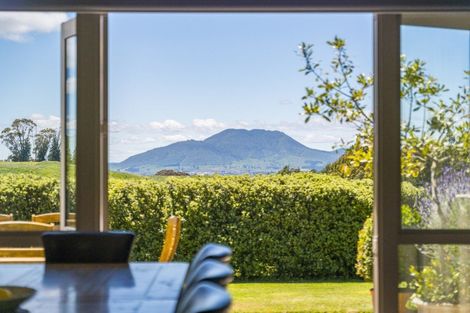 Photo of property in 40 Glenlochy Rise, Acacia Bay, Taupo, 3385