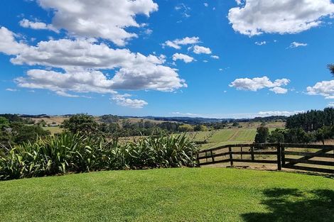 Photo of property in 176 Valley Road, Waitoki, Kaukapakapa, 0871