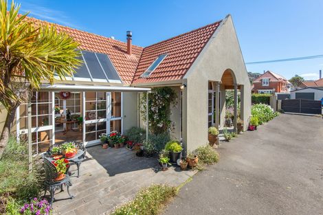 Photo of property in 28 Ings Avenue, Saint Clair, Dunedin, 9012