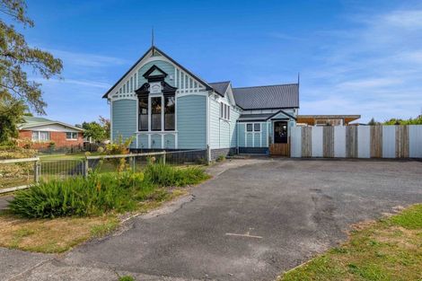 Photo of property in 105 High Street South, Eltham, 4322