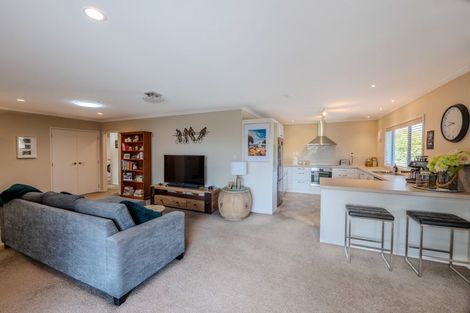 Photo of property in 6 Sunnybrooke Close, Welcome Bay, Tauranga, 3112