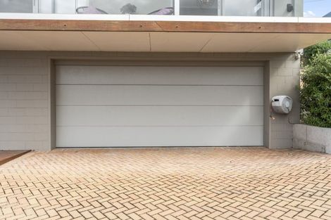 Photo of property in 82 Cliffs Road, Saint Clair, Dunedin, 9012