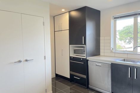 Photo of property in 10/31 Princess Terrace, Newtown, Wellington, 6021