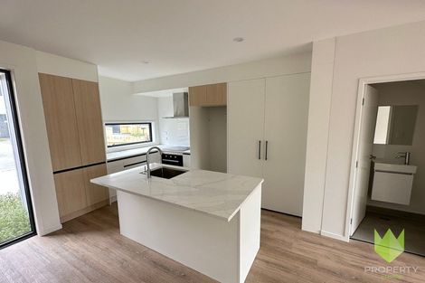 Photo of property in 30 Clay Works Lane, New Lynn, 0600