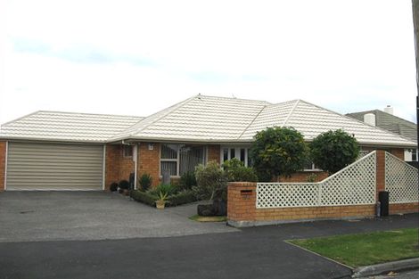 Photo of property in 2/18 Halliwell Avenue, Papanui, Christchurch, 8052