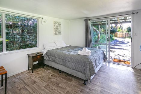 Photo of property in 37 Cook Drive, Whitianga, 3510