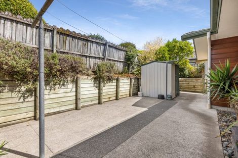 Photo of property in 88 Buscomb Avenue, Henderson, Auckland, 0610