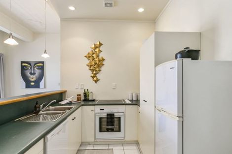 Photo of property in Tennyson Apartments, 14/25 Tennyson Street, Te Aro, Wellington, 6011