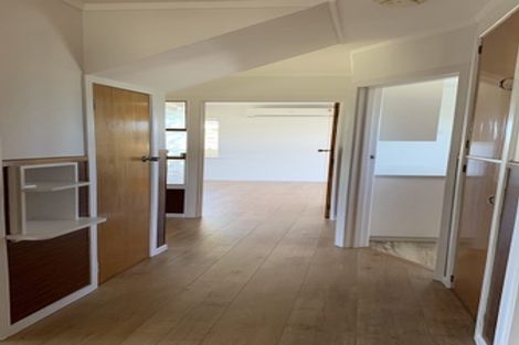 Photo of property in 72a Carlisle Road, Browns Bay, Auckland, 0632