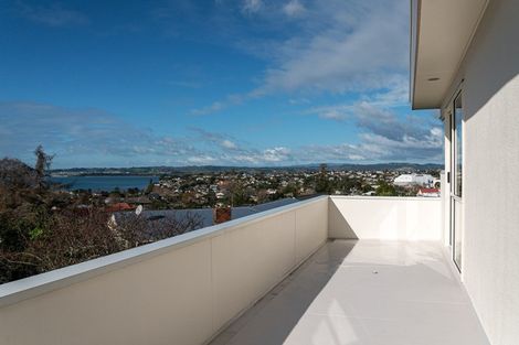 Photo of property in 1/33 Mellons Bay Road, Mellons Bay, Auckland, 2014