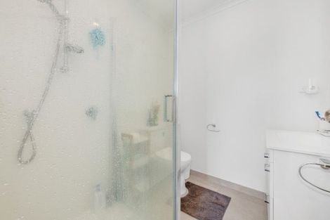 Photo of property in 9 Whareatua Avenue, Takanini, 2112